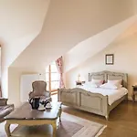 Du Relais Postal Hotel 3*